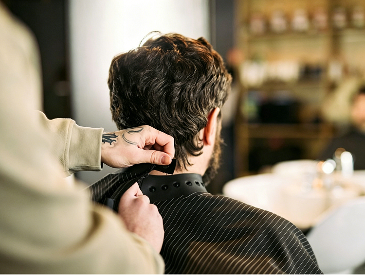 So basteln Sie einen Umhang zum Haareschneiden: Eine vollst&auml;ndige Anleitung f&uuml;r Salons, Marken und Gro&szlig;h&auml;ndler
